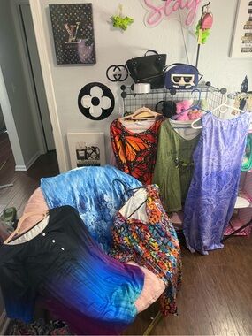 Bundle #2 - 6 Women's 1XL Items - Pics included